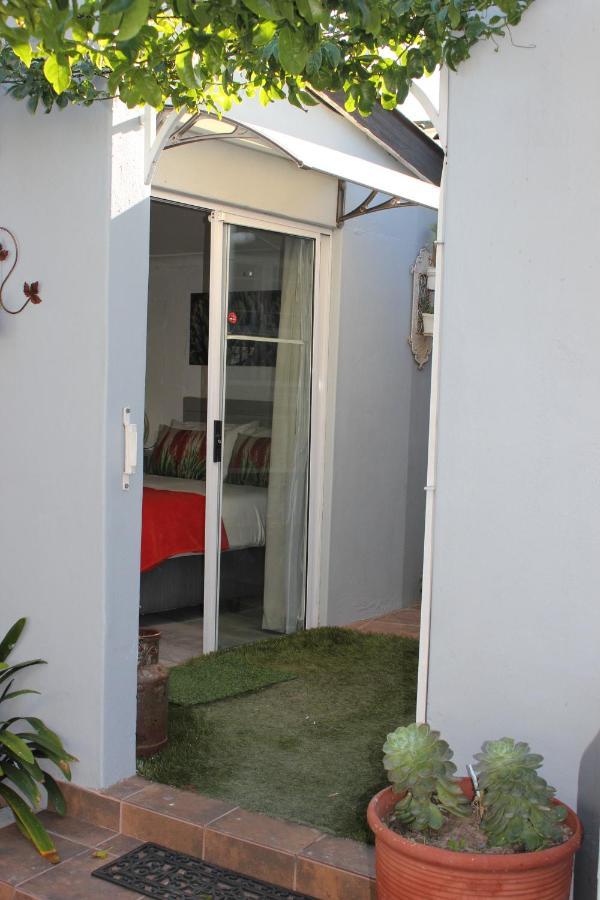 25 On Fitzpatrick Apartman Parow Kültér fotó