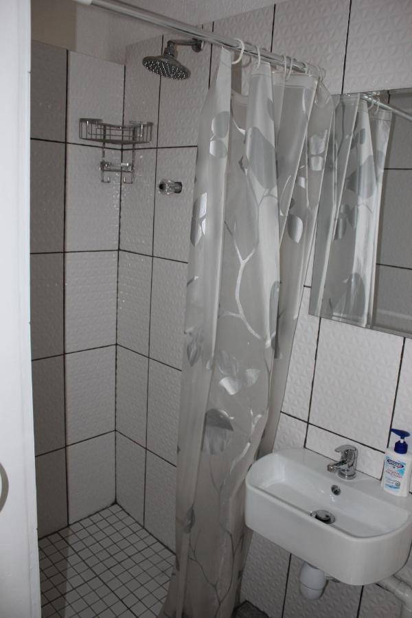 25 On Fitzpatrick Apartman Parow Kültér fotó