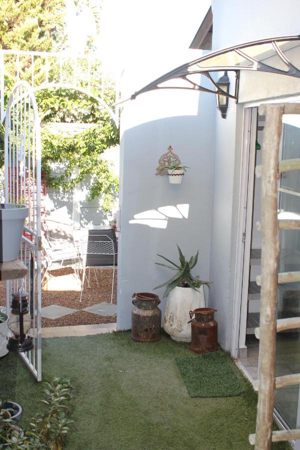 25 On Fitzpatrick Apartman Parow Kültér fotó