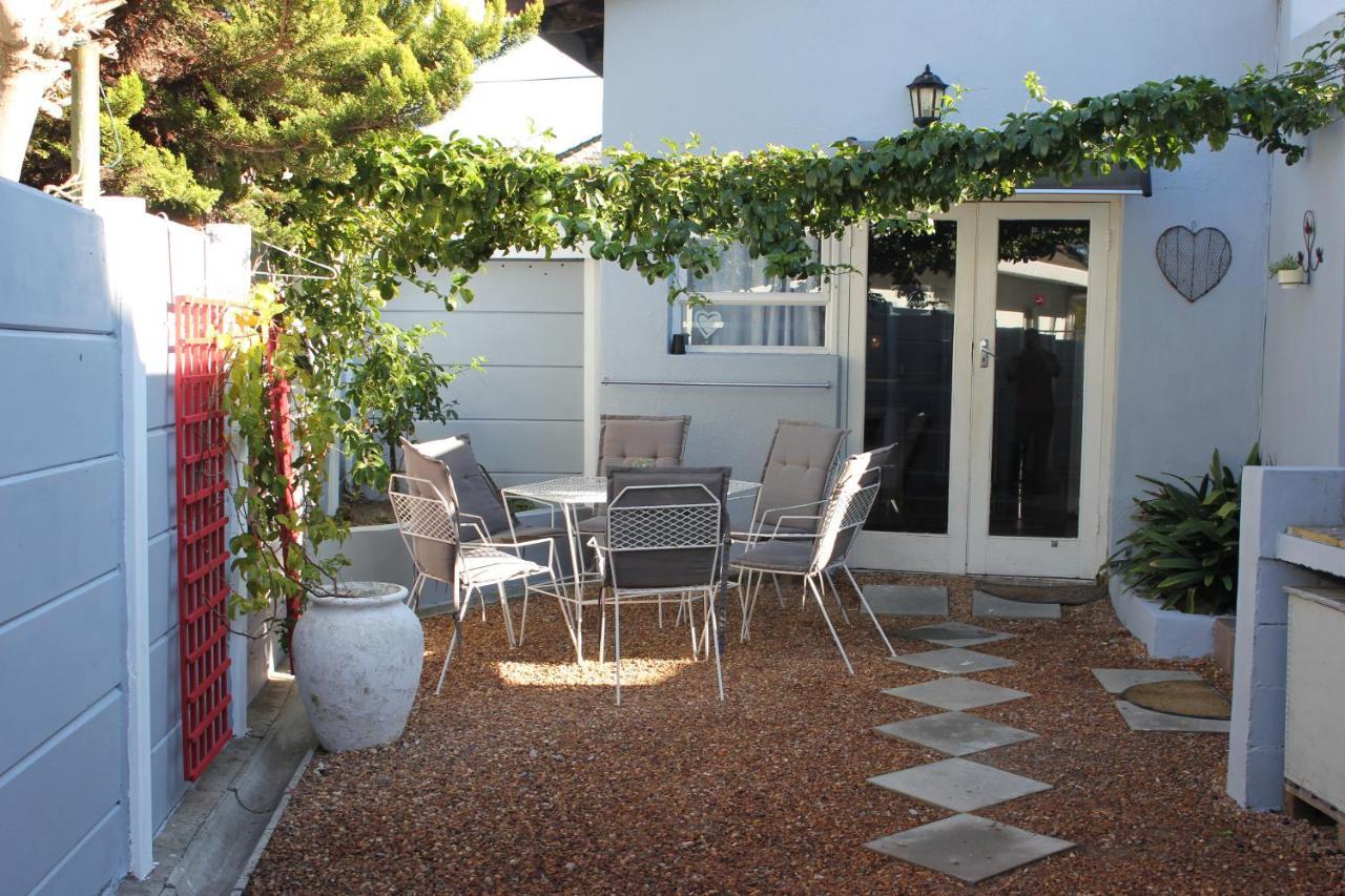 25 On Fitzpatrick Apartman Parow Kültér fotó