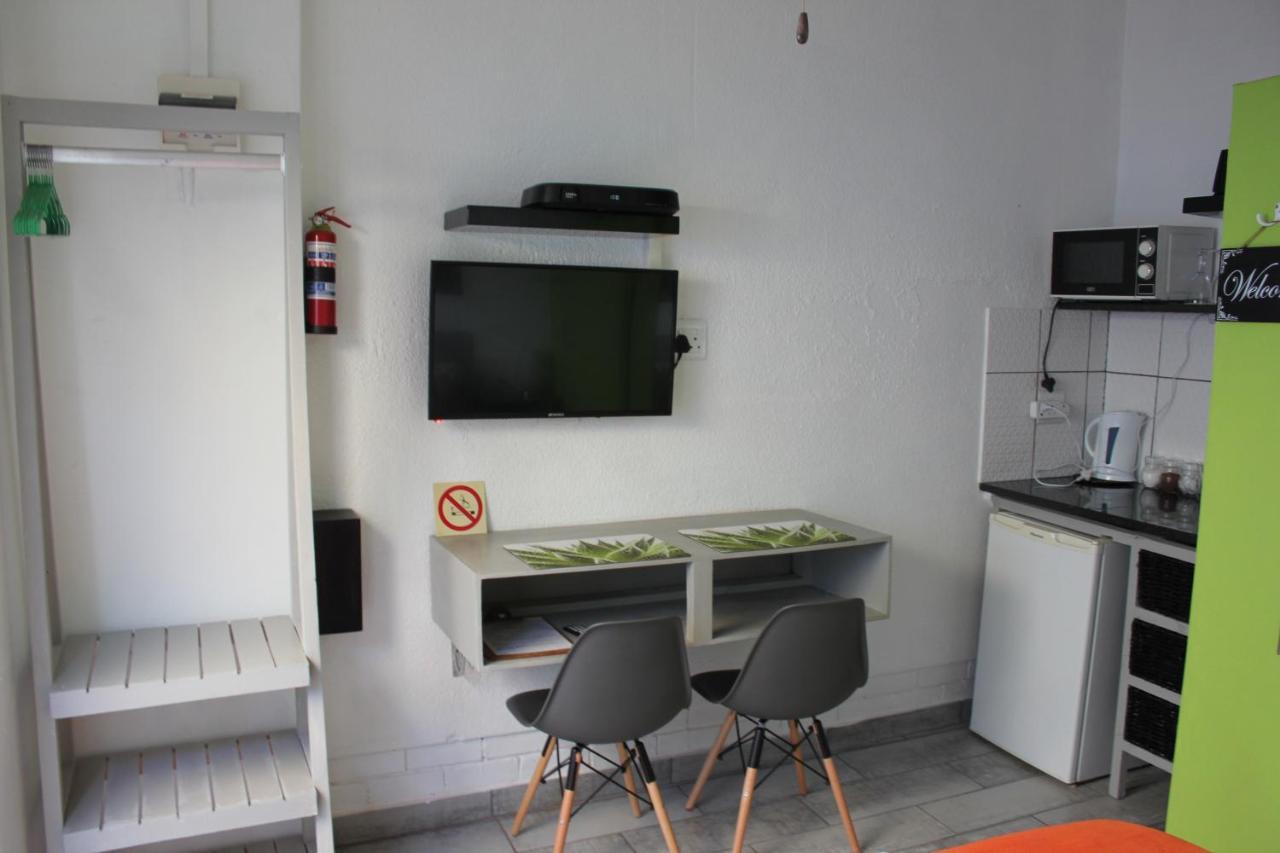 25 On Fitzpatrick Apartman Parow Szoba fotó