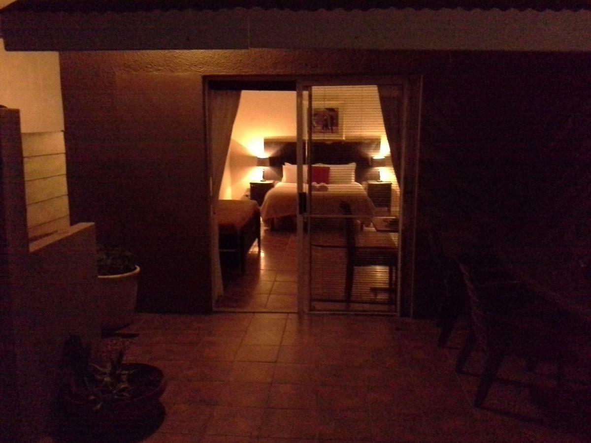 25 On Fitzpatrick Apartman Parow Kültér fotó